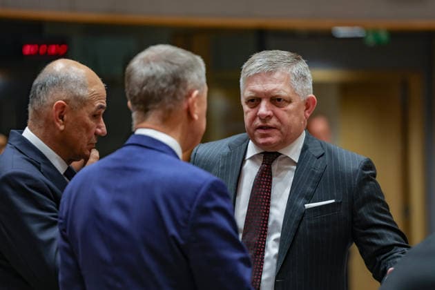 June 19, 2026, Brussels, Belgium, European Union: ROBERT FICO, Prime Minister of Slovakia, speaks with ANDREJ BABIS, Prime Minister of Czechia, and JANEZ JANSA, Prime Minister of Slovenia, inside the European Council ahead of the roundtable session on the second and final day of the summit in Brussels. Brussels European Union - ZUMAo116 20260619_znp_o116_069 Copyright: xBiancaxOterox