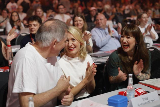 Jan van Aken, Ines Schwerdtner, Heidi Reichinnek; 10. Bundesparteitag der Partei Die Linke, am 19.06.2026 in Potsdam, (Metropolhalle), Deutschland *** Jan van Aken, Ines Schwerdtner, Heidi Reichinnek 10th National Party Convention of Die Linke, June 19, 2026, in Potsdam, Metropolhalle, Germany,detected_source_language