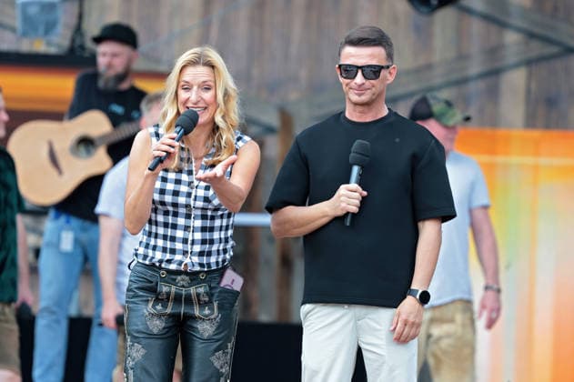 ORF Wenn die Musi spielt . Sängerin Stefanie Hertel und Moderator Marco Ventre während Proben zum Musik Open Air Wenn die Musi spielt am 19.06.2026 in Bad Kleinkirchheim. 20260619SBK0116 *** ORF Wenn die Musi spielt
