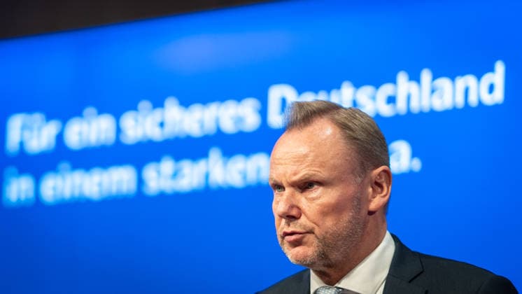 Abschlusspressekonferenz im Hamburger CCH - Andy Grote, Innensenator Hamburg;Innenministerkonferenz IMK 2026 in Hamburg Ständige Konferenz der Innenministerinnen und Innenminister der Länder - Ständige Konferenz der Innenminister und -senatoren der Länder, Hamburg Hamburg Deutschland CCH *** Closing Press Conference at the CCH in Hamburg; Andy Grote, Hamburg Senator for the Interior; Conference of Interior Ministers (IMK) 2026 in Hamburg; Standing Conference of the Interior Ministers of the Federal States; Standing Conference of the Interior Ministers and Senators of the Federal States, Hamburg; Hamburg, Germany; CCH,detected_source_language