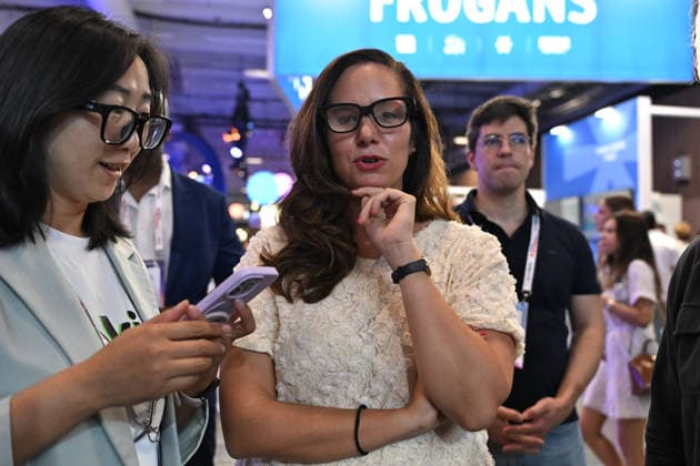 Sarah Knafo visits VivaTech in Paris FA Far-right La Reconquete party member Sarah Knafo visits the VivaTech event in Paris on June 19, 2026. Photo by Firas Abdullah ABACAPRESS.COM Paris Ile-de-France France  Copyright: xAbdullahxFiras ABACAx