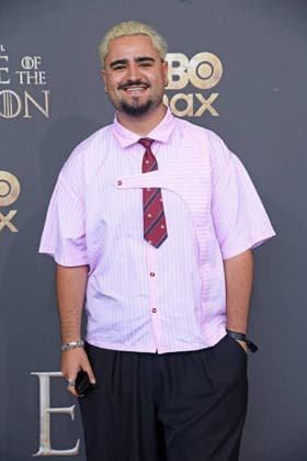 Aziz Kazama bei der Premiere von HOUSE OF THE DRAGON Staffel 3 im Kino International in Berlin am 19.06.2026 *** Aziz Kazama at the premiere of House of the Dragon Season 3 at the Kino International in Berlin on June 19, 2026 ,detected_source_language