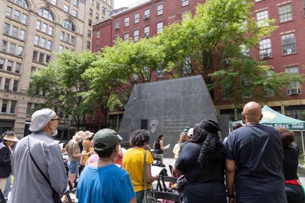June 19, 2026, New York, New York, USA: A Juneteenth National Independence Day celebration at the African Burial Ground National Monument in Lower Manhattan includes music and dance performances and speakers. The African Burial Ground is the oldest and largest known excavated burial site in North America for both free and enslaved Africans. New York USA - ZUMAr174 20260619_znp_r174_005 Copyright: xGinaxMxRandazzox