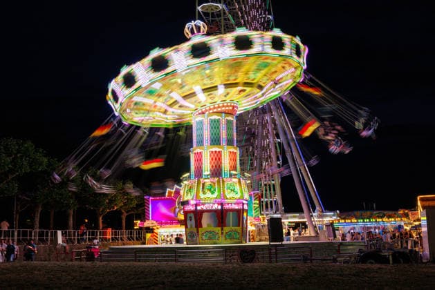 Johannisnacht, Mainz, 19.06.2026 Riesenrad und Kettenkarussell Impressionen von der Mainzer Johannisnacht in der Mainzer Innenstadt, Aktuelles Zeitgeschehen, Rheinland-Pfalz, Mainzer Johannisnacht in Mainz am 19.06.2026 Mainz Innenstadt Rheinland-Pfalz Deutschland *** St. Johns Night, Mainz, June 19, 2026 Copyright: xStephanxHahnex