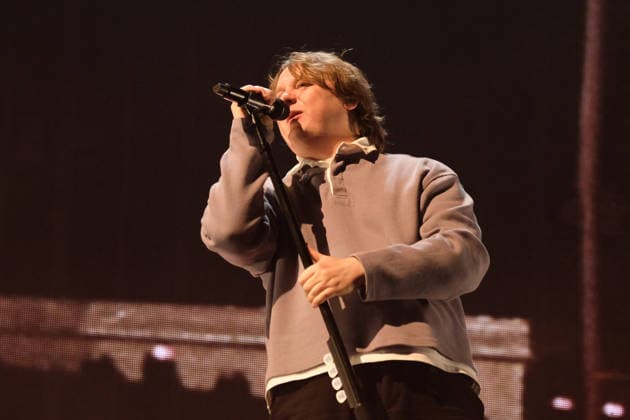 Lewis Capaldi, performs live on stage at the Isle of Wight festival in Newport, UK -19 Jun 2026 Scottish singer songwriter Lewis Marc Capaldi, known professionally as Lewis Capaldi, performs live on stage at the Isle of Wight festival. His single Someone You Loved topped the UK Singles Chart where it remained for seven weeks, and it was nominated at the 62nd Annual Grammy Awards for Song of the Year Newport United Kingdom Copyright: xDawnxFletcher-Parkx xSOPAxImagesx DSCF4795