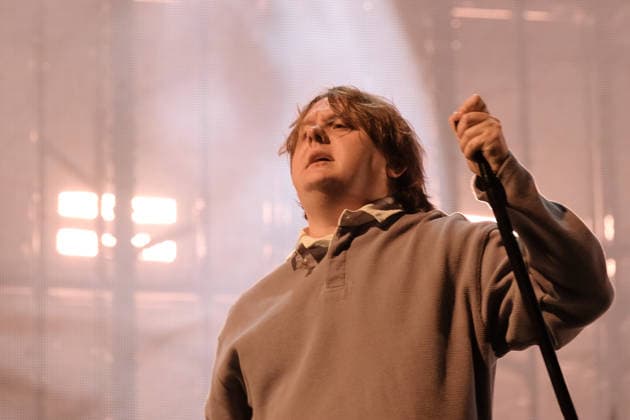 Lewis Capaldi, performs live on stage at the Isle of Wight festival in Newport, UK -19 Jun 2026 Scottish singer songwriter Lewis Marc Capaldi, known professionally as Lewis Capaldi, performs live on stage at the Isle of Wight festival. His single Someone You Loved topped the UK Singles Chart where it remained for seven weeks, and it was nominated at the 62nd Annual Grammy Awards for Song of the Year Newport United Kingdom Copyright: xDawnxFletcher-Parkx xSOPAxImagesx DSCF4801