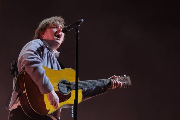 Lewis Capaldi, performs live on stage at the Isle of Wight festival in Newport, UK -19 Jun 2026 Scottish singer songwriter Lewis Marc Capaldi, known professionally as Lewis Capaldi, performs live on stage at the Isle of Wight festival. His single Someone You Loved topped the UK Singles Chart where it remained for seven weeks, and it was nominated at the 62nd Annual Grammy Awards for Song of the Year Newport United Kingdom Copyright: xDawnxFletcher-Parkx xSOPAxImagesx DSCF4830