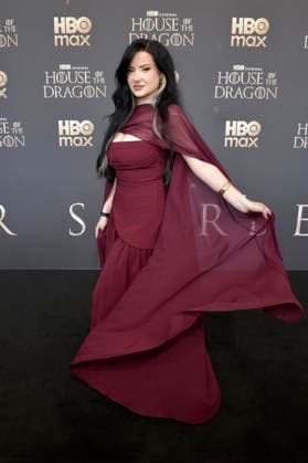 Jess Hegel bei der Premiere der 3. Staffel der Sky Now Serie House of the Dragon im Kino International. Berlin, 19.06.2026 *** Jess Hegel at the premiere of Season 3 of the Sky Now series House of the Dragon at Kino International in Berlin, June 19, 2026,detected_source_language Foto:xM.xBehrensx xFuturexImagex dragon_berlin_6642
