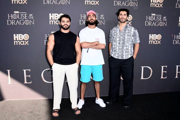 Mohammad Eliraqui, Soufiane El Mesaudi und Mohamed Kanj Khamis bei der Premiere der 3. Staffel der Sky Now Serie House of the Dragon im Kino International. Berlin, 19.06.2026 *** Mohammad Eliraqui, Soufiane El Mesaudi, and Mohamed Kanj Khamis at the premiere of Season 3 of the Sky Now series House of the Dragon at Kino International in Berlin, June 19, 2026,detected_source_language Foto:xN.xKubelkax xFuturexImagex dragon_berlin_6723