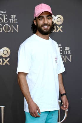Soufiane El Mesaudi bei der Premiere der 3. Staffel der Sky Now Serie House of the Dragon im Kino International. Berlin, 19.06.2026 *** Soufiane El Mesaudi at the premiere of Season 3 of the Sky Now series House of the Dragon at Kino International in Berlin, June 19, 2026,detected_source_language Foto:xN.xKubelkax xFuturexImagex dragon_berlin_6729
