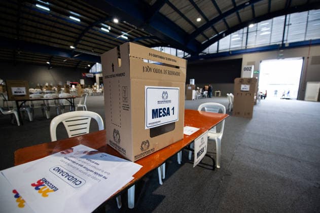 June 19, 2026, Bogota, Bogota D.C, Colombia: Colombia s biggest voting place is prepared prior to the 2026 runoff of the presidential elections on June 19, 2026 in Bogota, Colombia. Colombians vote on june 21, 2026 between a hard-right lawyer that faces against a left-wing senator. Bogota Colombia - ZUMAvp1_ 20260619_zia_vp1_010 Copyright: xSebastianxBarrosx