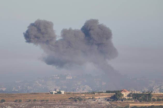 Israel continues strikes on southern Lebanon despite U.S.-Iran agreement NABATIEH, LEBANON - JUNE 20: Smoke rises from the town of Shweikin and the Ali al-Tahir hill area in the Nabatieh Governorate of southern Lebanon following Israeli airstrikes on June 20, 2026. The attacks were carried out despite the U.S.-Iran agreement. Ramiz Dallah Anadolu Nabatieh Lebanon. Editorial use only. Please get in touch for any other usage.  Copyright: x2026xAnadoluxRamizxDallahx