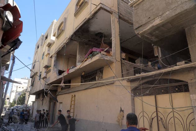 Palestinians Inspect Damage After Deadly Israeli Airstrike in Gaza Palestinians inspect the damage to a residential apartment following an Israeli airstrike in the of Gaza City, Gaza Strip, on June 20, 2026. The strike hit the apartment of Hussein al-Safadi, him, his wife and their two daughters, according to local sources. Photo by Belal Osama apaimages Gaza Gaza Strip Palestinian Territory 200626_Gaza_BO_00(12) Copyright: xapaimagesxBelalxOsamax xapaimagesx