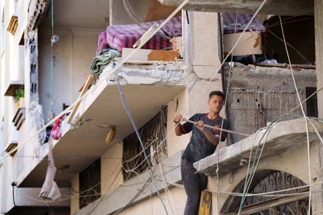 Palestinians Inspect Damage After Deadly Israeli Airstrike in Gaza Palestinians inspect the damage to a residential apartment following an Israeli airstrike in the of Gaza City, Gaza Strip, on June 20, 2026. The strike hit the apartment of Hussein al-Safadi, him, his wife and their two daughters, according to local sources. Photo by Belal Osama apaimages Gaza Gaza Strip Palestinian Territory 200626_Gaza_BO_00(4) Copyright: xapaimagesxBelalxOsamax xapaimagesx