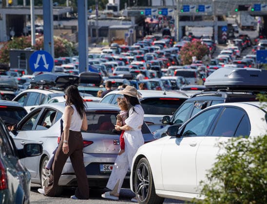 Schengen Entry Exit System North Macedonia and Greece border GEVGELIJA, NORTH MACEDONIA - JUNE 20: A view of the kilometer-long queues of vehicles heading toward Greece at the Evzoni border crossing in Gevgelija, North Macedonia on June 20, 2026. Travelers face hours-long delays amid heavy summer traffic and the implementation of the new Schengen Entry Exit System (EES), which requires the collection of biometric data from passengers. Nake Batev Anadolu Gevgelija North Macedonia. Editorial use only. Please get in touch for any other usage.  Copyright: x2026xAnadoluxNakexBatevx