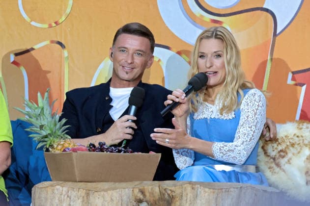 ORF Wenn die Musi spielt . Sängerin Stefanie Hertel und Moderator Marco Ventre während der Generalprobe zum Musik Open Air Wenn die Musi spielt am 19.06.2026 in Bad Kleinkirchheim. 20260619SBK0214 *** ORF Wenn die Musi spielt