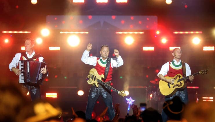 ORF Wenn die Musi spielt . Die Jungen Zillertaler während der Generalprobe zum Musik Open Air Wenn die Musi spielt am 19.06.2026 in Bad Kleinkirchheim. 20260619SBK0252 *** ORF Wenn die Musi spielt The Jungen Zillertaler during the dress rehearsal for the Wenn die Musi spielt open-air concert on June 19, 2026, in Bad Kleinkirchheim 20260619SBK0252,detected_source_language