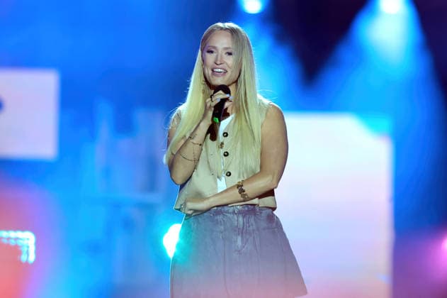ORF Wenn die Musi spielt . Sängerin Julia Buchner während der Generalprobe zum Musik Open Air Wenn die Musi spielt am 19.06.2026 in Bad Kleinkirchheim. 20260619SBK0262 *** ORF Wenn die Musi spielt singer Julia Buchner during the dress rehearsal for the Wenn die Musi spielt open-air music festival on June 19, 2026, in Bad Kleinkirchheim 20260619SBK0262,detected_source_language