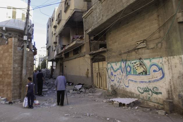 RECORD DATE NOT STATED Casualties Reported After Helicopter Strike in Gaza City (INT) Casualties Reported After Helicopter Strike in Gaza City June 20, 2026, Gaza, Palestine: Palestinians gather following a strike carried out by an Israeli military helicopter on Al-Thalathini Street in central Gaza City. According to local sources, the attack targeted members of the Al-Safadi family. Emergency teams and residents responded to the scene, while casualties were transferred to nearby medical facilities for treatment and identification. Credit: Hashem Zimmo TheNews2(Foto: Hashem Zimmo Thenews2 imago images) Casualties Reported After Helicopter Strike in Gaza City  Copyright: xHashemxZimmox