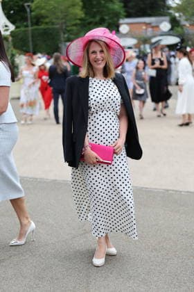 . 20 06 2026. Ascot , United Kingdom. Racegoers arriving for the final day of Royal Ascot, United Kingdom.  xStephenxLockx xi-Imagesx IIM-26841-0045