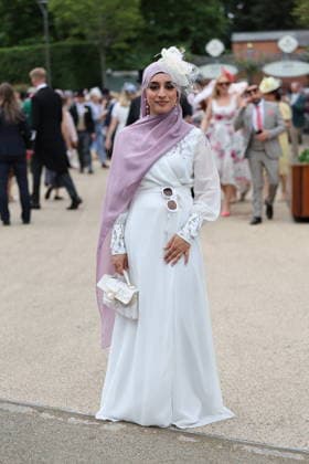 . 20 06 2026. Ascot , United Kingdom. Racegoers arriving for the final day of Royal Ascot, United Kingdom.  xStephenxLockx xi-Imagesx IIM-26841-0050
