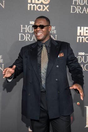 ABB HBO- Abubakar Salim zu Gast auf dem schwarzen Teppich bei der Deutschland Premiere zur dritten Staffel der HBO Original Serie House of the Dragon im Kino International am 19.06.2026 in Berlin Berlin Deutschland *** ABB HBOs Abubakar Salim walks the black carpet at the German premiere of the third season of the HBO Original series House of the Dragon at Kino International on June 19, 2026, in Berlin, Germany,detected_source_language