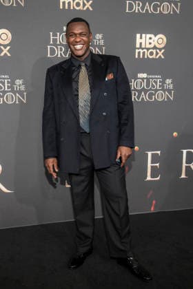 ABB HBO- Abubakar Salim zu Gast auf dem schwarzen Teppich bei der Deutschland Premiere zur dritten Staffel der HBO Original Serie House of the Dragon im Kino International am 19.06.2026 in Berlin Berlin Deutschland *** ABB HBOs Abubakar Salim walks the black carpet at the German premiere of the third season of the HBO Original series House of the Dragon at Kino International on June 19, 2026, in Berlin, Germany,detected_source_language