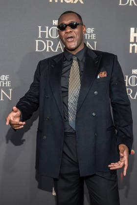 ABB HBO- Abubakar Salim zu Gast auf dem schwarzen Teppich bei der Deutschland Premiere zur dritten Staffel der HBO Original Serie House of the Dragon im Kino International am 19.06.2026 in Berlin Berlin Deutschland *** ABB HBOs Abubakar Salim walks the black carpet at the German premiere of the third season of the HBO Original series House of the Dragon at Kino International on June 19, 2026, in Berlin, Germany,detected_source_language