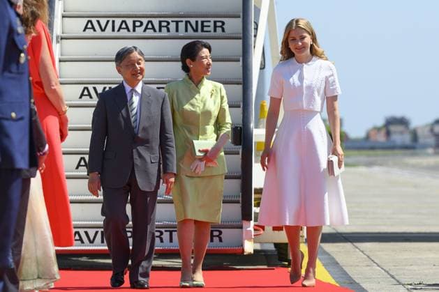 Crown Princess Elisabeth welcomes Japanese Emperor Naruhito and Japanese Empress Masako upon the arrival at Melsbroek military airport for an official state visit of the Japanese Emperor and Empress to Belgium, on Saturday 20 June 2026, in Brussels. The Emperor and Empress of Japan visit Belgium from June 20-25.  POOLxPHILIPxREYNAERS 178450870