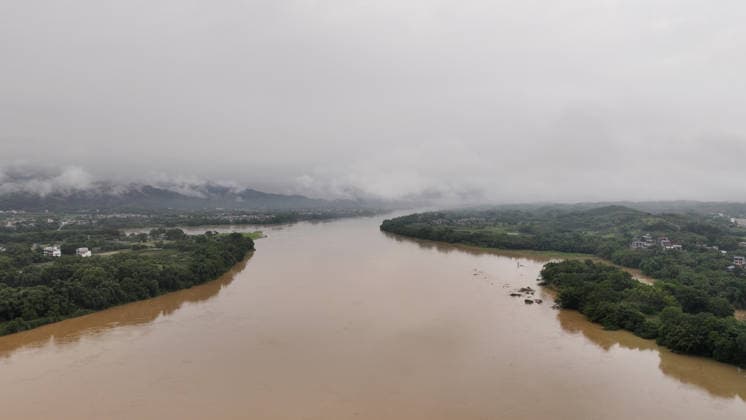Rainstorm Hit Liuzhou The water in the Rong an County section of Rongjiang River rises, Liuzhou City, Guangxi, China on June 20, 2026. Liuzhou Guangxi China  Copyright: xCFOTOx i1781983647498