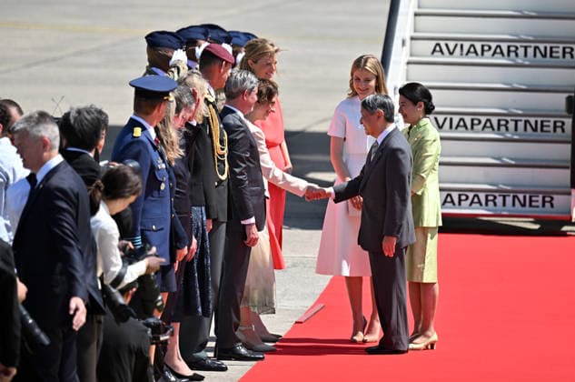 Japanese Emperor Naruhito and Empress Masako visit Belgium BRUSSELS, BELGIUM - JUNE 20: Japanese Emperor Naruhito and Empress Masako are welcomed by Princess Elisabeth of Belgium and officials upon their arrival at Melsbroek Military Airport in Brussels, Belgium, on June 20, 2026, during a state visit marking the 160th anniversary of diplomatic relations between Japan and Belgium. Dursun Aydemir Anadolu Brussels Belgium. Editorial use only. Please get in touch for any other usage.  Copyright: x2026xAnadoluxDursunxAydemirx
