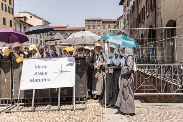 Christian faithful gather for Pope Leo XIV’s visit in Pavia PAVIA, ITALY – JUNE 20: Christian faithful gather to witness the arrival of Pope Leo XIV at Piazza della Vittoria in Pavia, Italy, on June 20, 2026. The last Pope to visit the city of Pavia was Pope Benedict XVI, in April 2007. Andrea Carrubba Anadolu Pavia Italy. Editorial use only. Please get in touch for any other usage.  Copyright: x2026xAnadoluxAndreaxCarrubbax