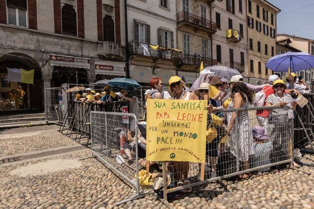 Christian faithful gather for Pope Leo XIV’s visit in Pavia PAVIA, ITALY – JUNE 20: Christian faithful gather to witness the arrival of Pope Leo XIV at Piazza della Vittoria in Pavia, Italy, on June 20, 2026. The last Pope to visit the city of Pavia was Pope Benedict XVI, in April 2007. Andrea Carrubba Anadolu Pavia Italy. Editorial use only. Please get in touch for any other usage.  Copyright: x2026xAnadoluxAndreaxCarrubbax