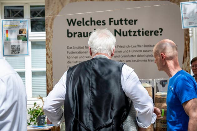 Alois Rainer EUR, Deutschland, Berlin, 20.06.2026: Alois Rainer (CSU) Bundesminister für Landwirtschaft, Ernährung und Heimat besucht Aussteller am Tag der offenen Tür im Bundeslandwirtschaftsministerium. Im Gespräch mit Besuchern, Gästen und Aussteller. *** Alois Rainer EUR, Germany, Berlin, June 20, 2026 Alois Rainer, CSU Federal Minister of Agriculture, Food, and Home Affairs, visits exhibitors at the Open House at the Federal Ministry of Agriculture. Talking with visitors, guests, and exhibitors,detected_source_language