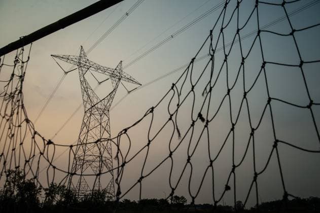 Power Outage in Tangerang, Indonesia TANGERANG, INDONESIA - JUNE 20, 2026: Indonesian state-owned electricity company, Perusahaan Listrik Negara (PLN), announced a power outage in several areas of Tangerang on June 20, 2026. This is part of PLN s recent repeated blackouts across Java due to coal shortages. PLN is currently accelerating the signing of contracts with coal suppliers, particularly for medium rank coal, which is widely used in coal power plants. Tangerang Indonesia Copyright: x xGabrixPerboirexWilhelminhoxRinggixSenggax xJNAxPressx