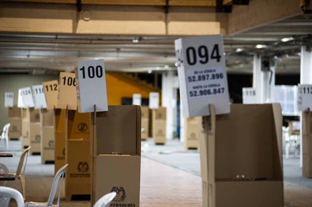 Colombia s biggest voting place is prepared prior to the 2026 runoff of the presidential elections on June 19, 2026 in Bogota, Colombia. Colombians vote on june 21, 2026 between a hard-right lawyer that faces against a left-wing senator. Bogota Bogota D.C Colombia Copyright: xSebastianxBarrosx xVWPicsx SBS_CORFERIASVOTING_20260619_005