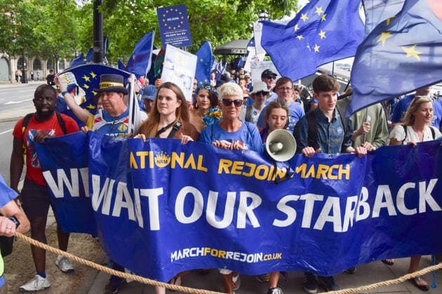 June 20, 2026, London, England, United Kingdom: Protesters pass through Central London during the National Rejoin March, calling on the UK government to rejoin the European Union. London United Kingdom  - ZUMAv130 20260620_zip_v130_020 Copyright: xVukxValcicx
