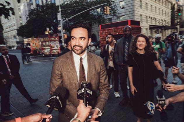 June 20, 2026, New York, New York, USA: New York City Mayor ZOHRAN MAMDANI is asked questions from reporters after he cast his early voting ballot at the Metropolitan Museum of Art on the Upper East Side for New York City s primary election on Tuesday. New York USA  - ZUMAp287 20260620_znp_p287_006 Copyright: xFarhadxParsax