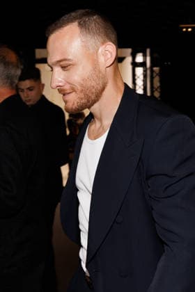News - Dolce&Gabbana Spring 2027 Men s Collections Show - Celebrities MILAN, ITALY - JUNE 20, 2026: Kerem Bursin leaves the Dolce&amp;Gabbana Men s Spring Summer 2027 collection runway show during the Milan Fashion Week Menswear in Milan, Italy. Photo: Cinzia Camela. Milan Metropol Italy Copyright: xCinziaxCamelax xLiveMediax LPN_2529189