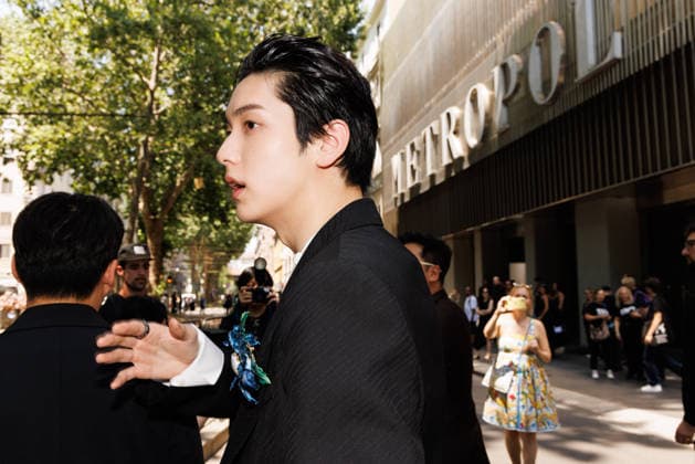 News - Dolce&Gabbana Spring 2027 Men s Collections Show - Celebrities MILAN, ITALY - JUNE 20, 2026: Soobin of Tomorrow X Together leaves the Dolce&amp;Gabbana Men s Spring Summer 2027 collection runway show during the Milan Fashion Week Menswear in Milan, Italy. Photo: Cinzia Camela. Milan Metropol Italy Copyright: xCinziaxCamelax xLiveMediax LPN_2529196