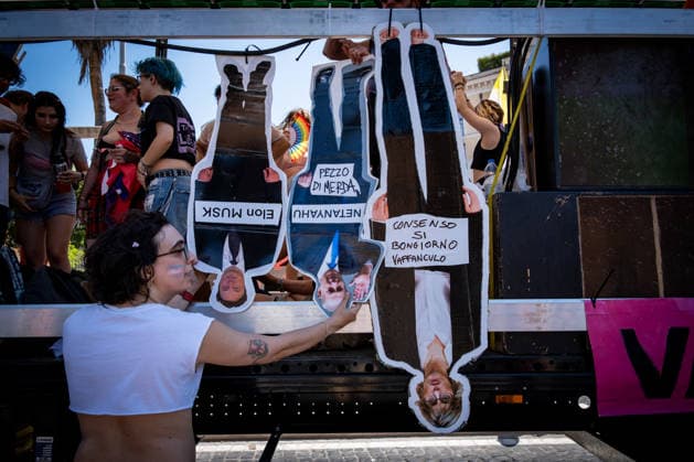 June 20, 2026, Rome, Rm, Italy: Tens of thousands of people take part in the 32nd edition of the Pride Parade in the streets of Rome. Cardboard cutouts with the images of Musk, Netanyahu and Bongiorno are attached upside down to one of the floats participating in the parade. Rome Italy - ZUMAg256 20260620_znp_g256_044 Copyright: xMarcoxDixGianvitox