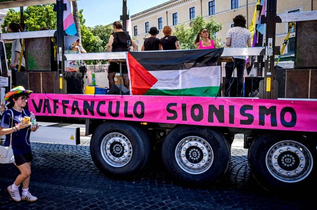 Rome Pride Parade 2026 ROME, ITALY - JUNE 20: On the Gender X float, the slogan: ˜Fuck Zionism™, during the 32st edition of the Pride Parade in support of LGBTQ rights on June 20 2026 in Rome, Italy. Rome Italy Copyright: xStefanoxMontesix