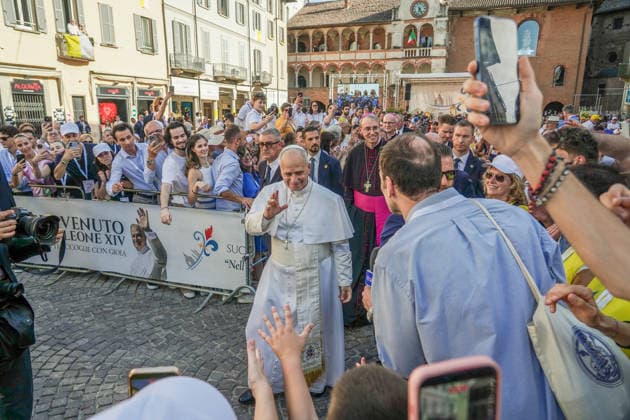 IPA85888840 - PAVIA, June 20, 2026 - The Holy Father, Pope Leo XIV, in Piazza della Vittoria during his visit to Pavia.  Copyright: xx xx 85888840