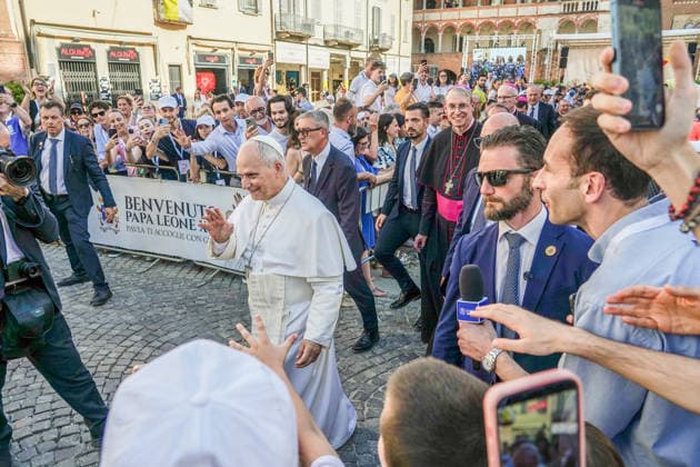 IPA85888842 - PAVIA, June 20, 2026 - The Holy Father, Pope Leo XIV, in Piazza della Vittoria during his visit to Pavia.  Copyright: xx xx 85888842