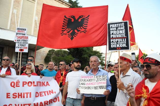 Protests in Albania against Zvernec tourism project enter 21st day TIRANA, ALBANIA - JUNE 20: Protests continue for the 21st consecutive day in the Albanian capital, Tirana, against a planned tourism project in the Zvernec region of Vlora, on June 20, 2026. A large crowd gathered for today s demonstration under the slogan Albania is not for sale, which also saw a heavy turnout from the Albanian diaspora arriving from various countries. Olsi Shehu Anadolu Tirana Albania. Editorial use only. Please get in touch for any other usage.  Copyright: x2026xAnadoluxOlsixShehux