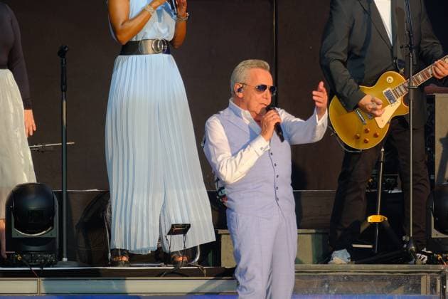 20.06.2026 xkhx Kassel, Kassel, Die Open Airs! Sommer 2026, Konzert Schlagerlegende Roland Kaiser vor der Kulisse des Fridericianums rockt die Bühne - *** June 20, 2026 xkhx Kassel, Kassel, Summer 2026 Open-Air Concerts KH