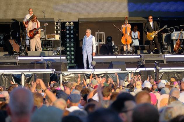 20.06.2026 xkhx Kassel, Kassel, Die Open Airs! Sommer 2026, Konzert Schlagerlegende Roland Kaiser vor der Kulisse des Fridericianums rockt die Bühne - *** June 20, 2026 xkhx Kassel, Kassel, Summer 2026 Open-Air Concerts KH