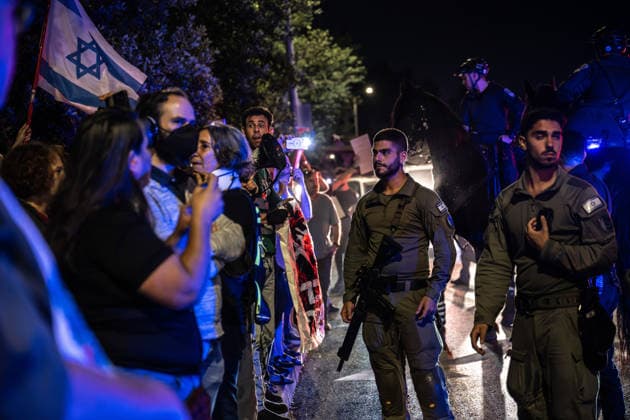 Protest held in Jerusalem against the Israeli government JERUSALEM - JUNE 20: Demonstrators march and chant slogans during a protest against the Israeli government led by Prime Minister Benjamin Netanyahu in Jerusalem, on June 20, 2026. Protesters condemned Israel’s military attacks on Lebanon and the Gaza Strip and called for an end to the ongoing operations. Mostafa Alkharouf Anadolu Jerusalem Israel. Editorial use only. Please get in touch for any other usage.  Copyright: x2026xAnadoluxMostafaxAlkharoufx