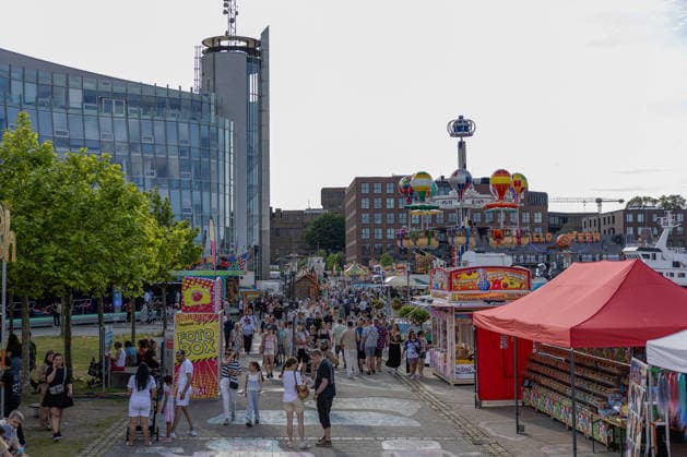 20.06.2026 Kieler Woche 2026 Eindrücke und Szenen vom Eröffnungstag Jahrmarkt an der Hörn Kiel Innenstadt Schleswig Holstein Deutschland *** June 20, 2026 Kiel Week 2026