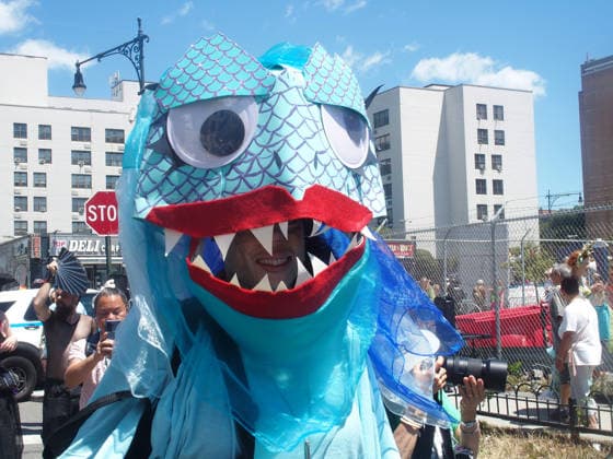 June 20, 2026, Brooklyn, New York, United States: Brooklyn, New York June 20,.2026..The Mermaid Parade is the nation s largest art parade, and one of New York City s greatest summer events. Brooklyn United States - ZUMAc308 20260620_znp_c308_005 Copyright: xSamanthaxCotlerx